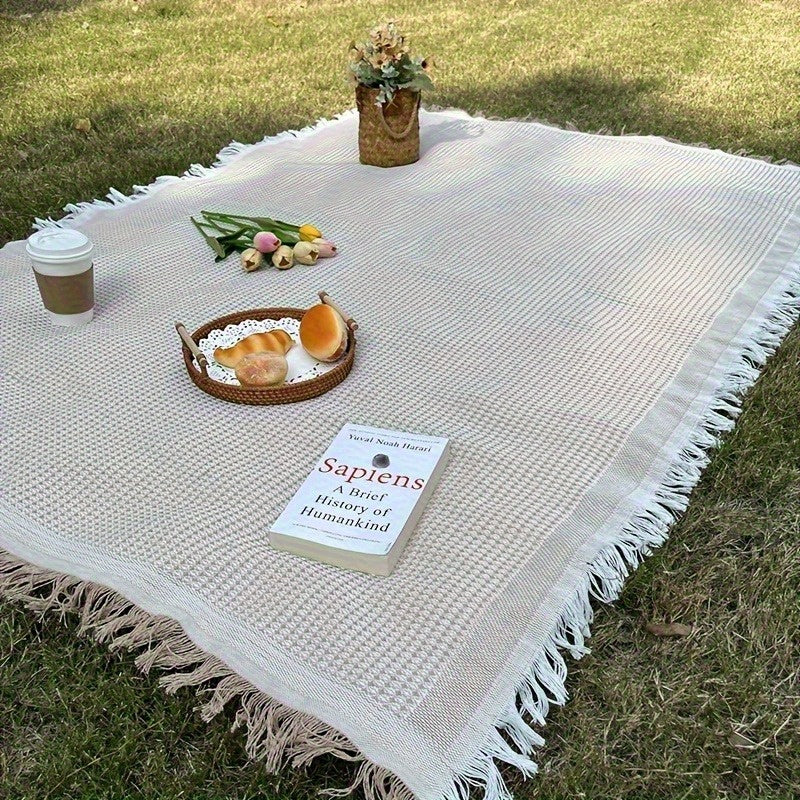 Durable And Lightweight PVC Back Camping Blanket&Picnic Mat- Hand Washed Outdoor Blanket Suitable for All Seasons, Suitable for Lawns, Tents, Travel, And Picnics- High Quality Portable Design, Picnic Blanket, Travel Picnic Accessories, Simple And B
