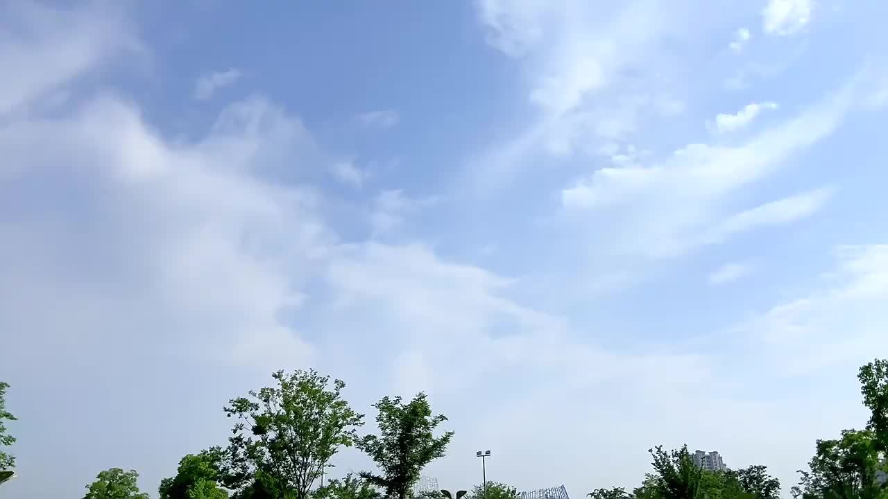 1pc Quick Setup Camping Tent, 4 Ventilated Windows, 240x240cm, Square Shape, Polyester Fabric, Fiberglass Frame, Basic Waterproof, Dual-layer Mesh Door, Outdoor Shelter for Adults and Kids