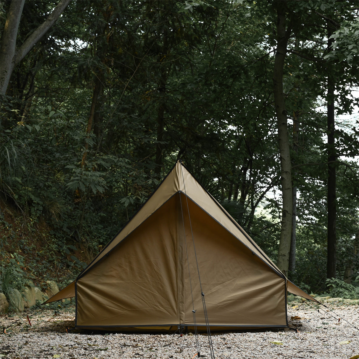 Upgraded large version, Cabin Style Insulated Tent, Portable Retro Cabin With Five Regular Chimney Pipes, An Adjustable Chimney Valve, And A Chimney Head, Four Season Camping Tent, Baker Style Shelter Tent, Easy To Install